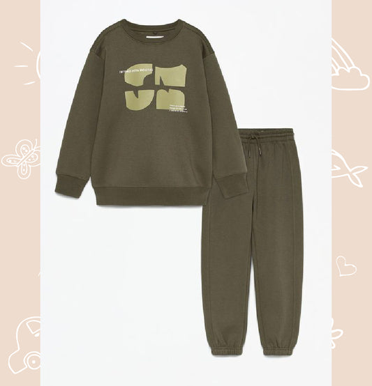 Tracksuit sweatshirt and bottoms set