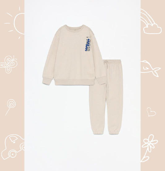 Sweatshirt and sweatpants set